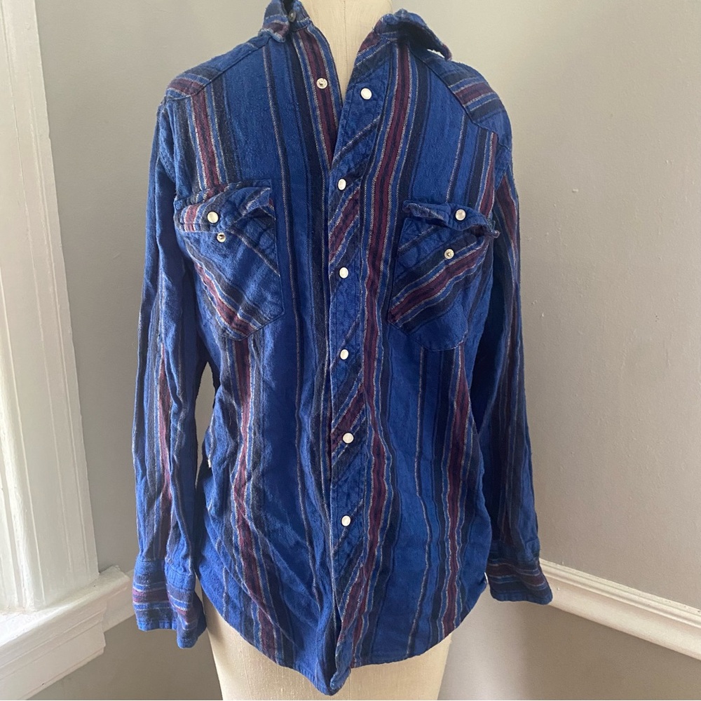 Men’s vintage Wrangler women’s unisex blue stripe Pearl snap button down shirt